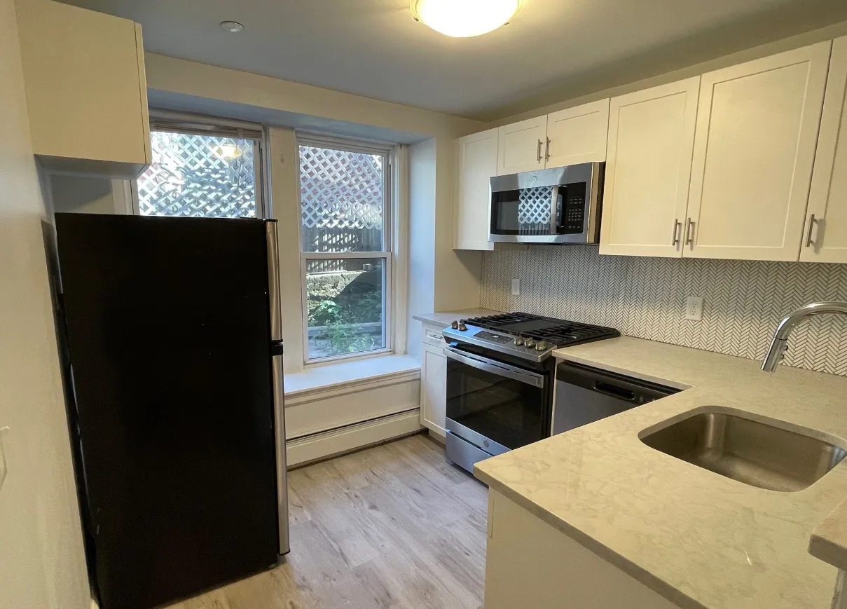 1 bed, 1 bath apartment for rent at 233 Lafayette St Unit 25, Salem