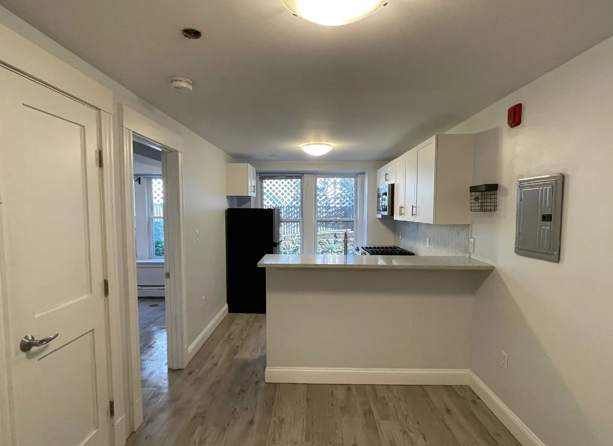 1 bed, 1 bath apartment for rent at 233 Lafayette St Unit 26, Salem — photo 3 of 11