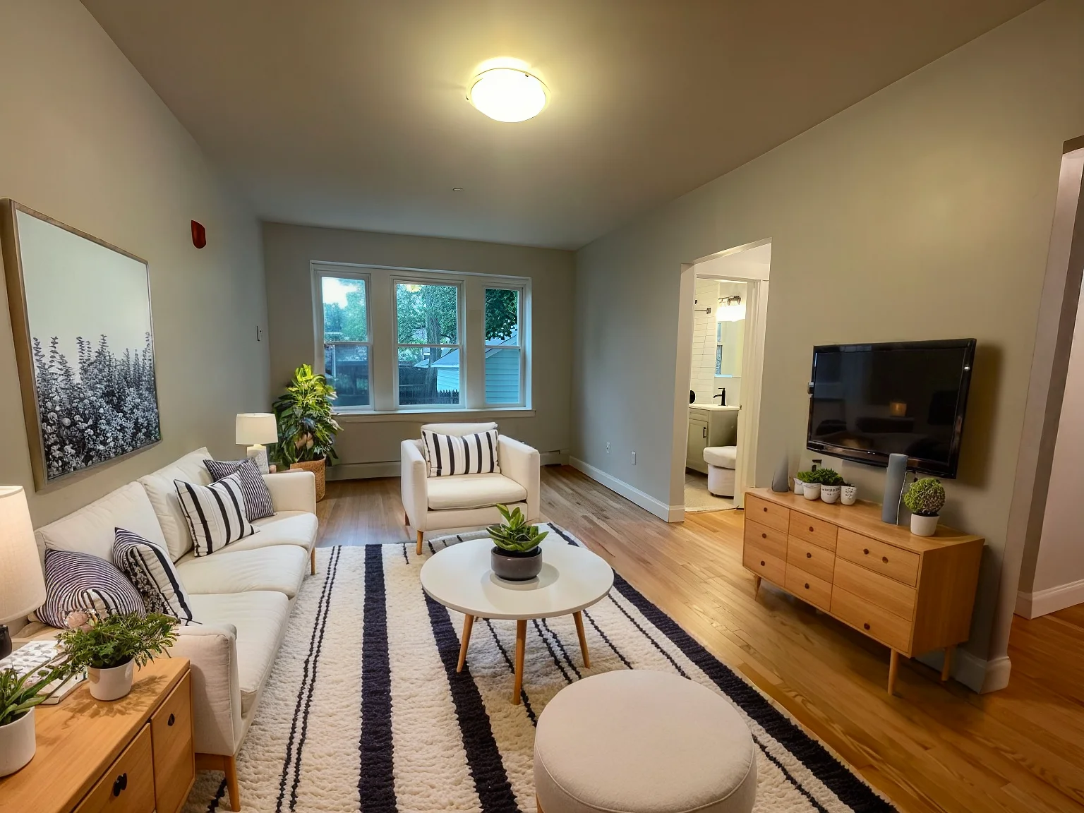 1.5 bed, 1 bath apartment for rent at 233 Lafayette St Unit 5, Salem — photo 2 of 13