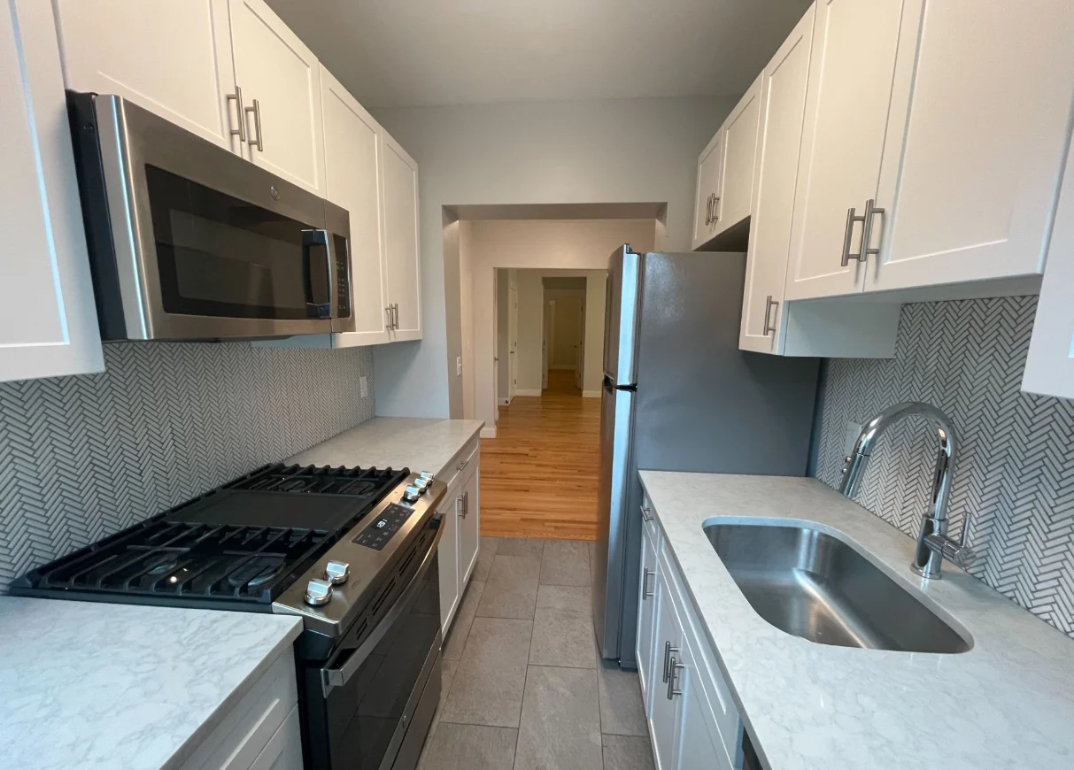 1.5 bed, 1 bath apartment for rent at 233 Lafayette St Unit 5, Salem — photo 6 of 13