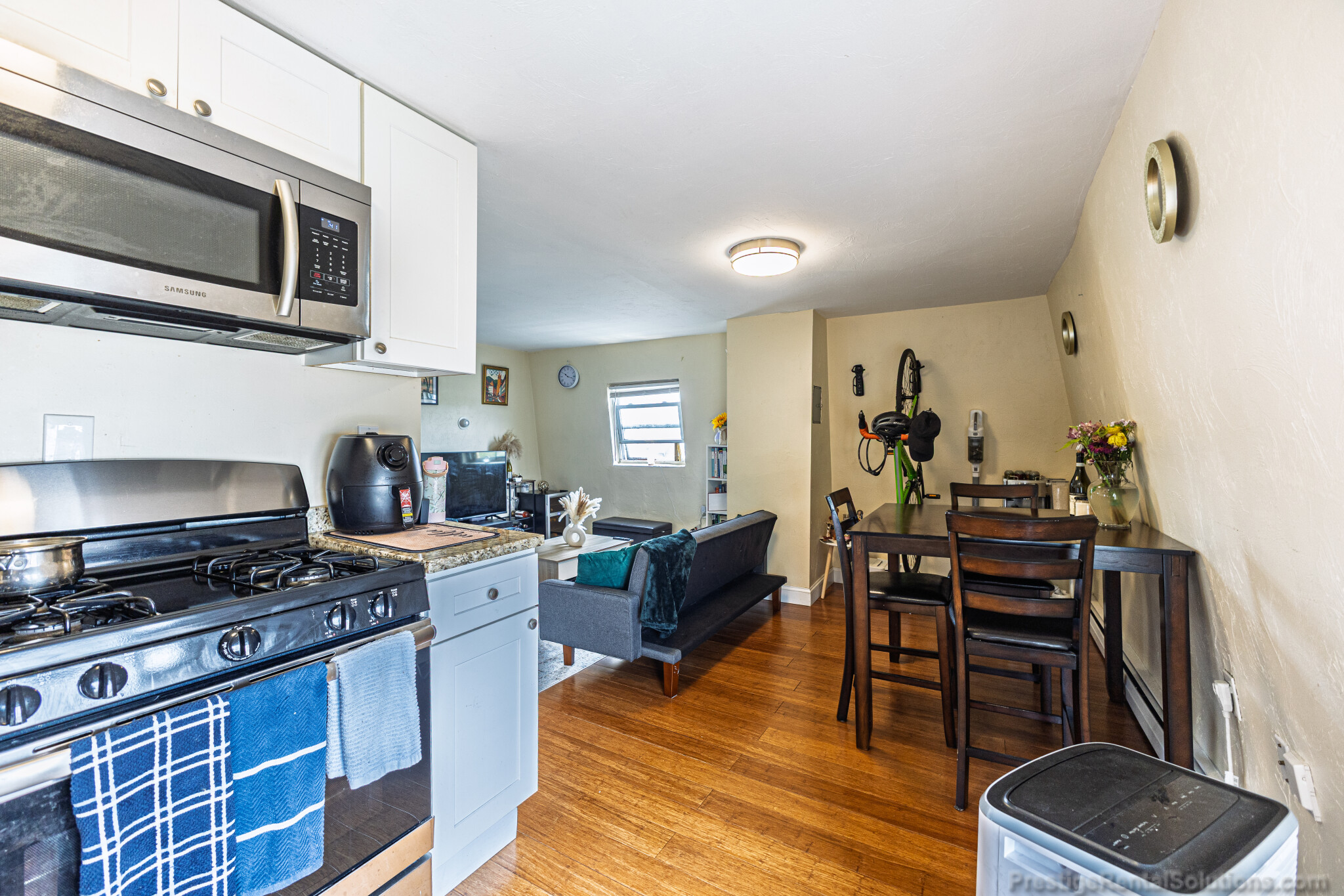 2 bed, 1 bath apartment for rent at 233 London St Unit 3, East Boston — photo 4 of 28