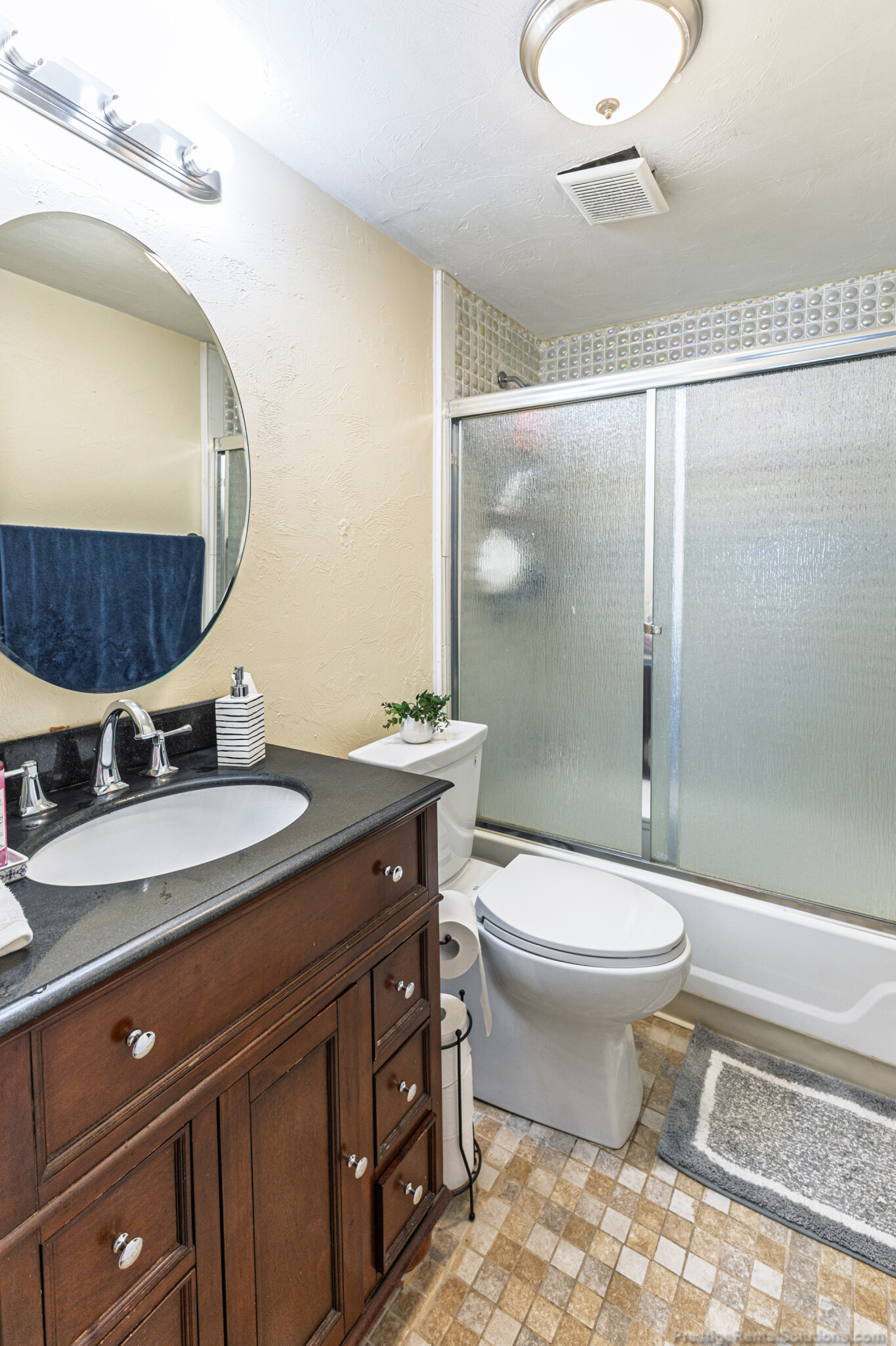 2 bed, 1 bath apartment for rent at 233 London St Unit 3, East Boston — photo 8 of 28