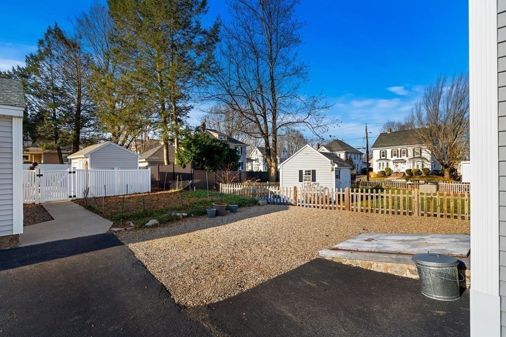 5 bed, 2 bath apartment for rent at 233 Main St Unit 2, North Andover — photo 18 of 19