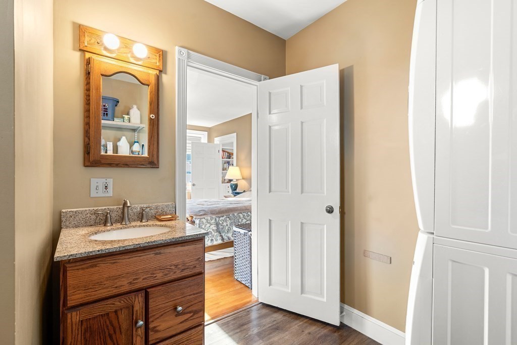 5 bed, 2 bath apartment for rent at 233 Main St Unit 2, North Andover — photo 11 of 19
