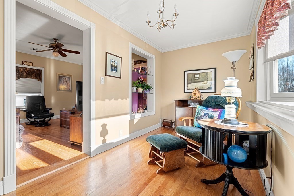 5 bed, 2 bath apartment for rent at 233 Main St Unit 2, North Andover — photo 9 of 19