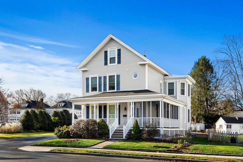 5 bed, 2 bath apartment for rent at 233 Main St Unit 2, North Andover — photo 1 of 19