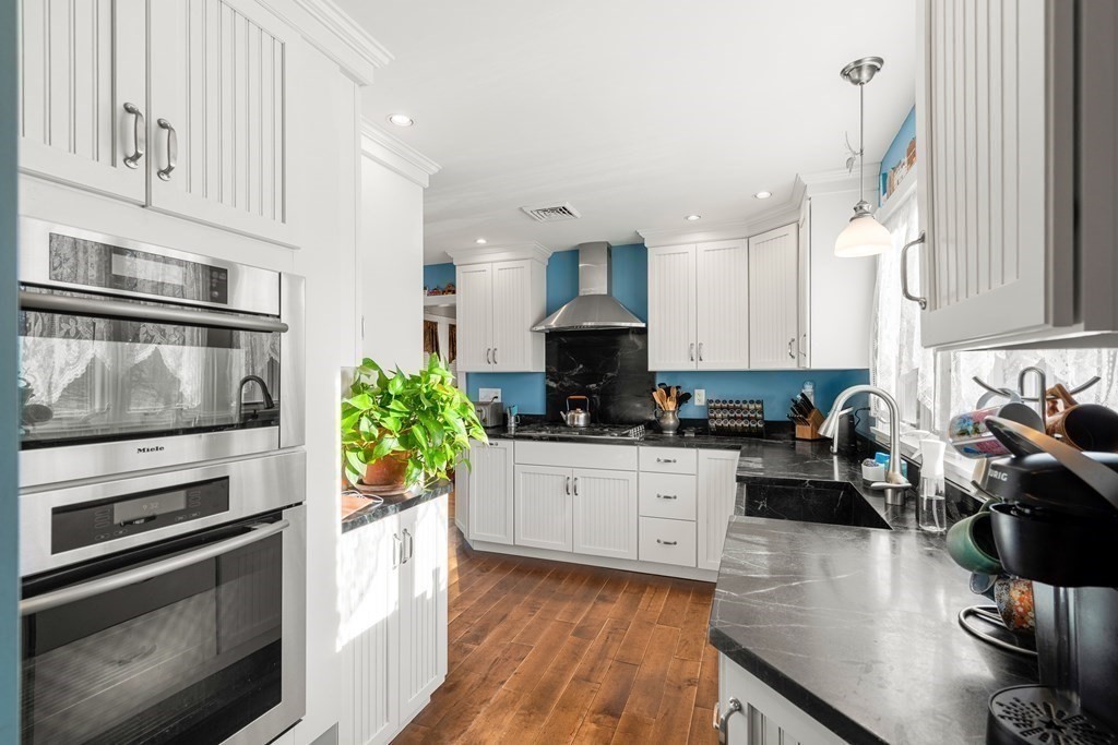 5 bed, 2 bath apartment for rent at 233 Main St Unit 2, North Andover — photo 5 of 19