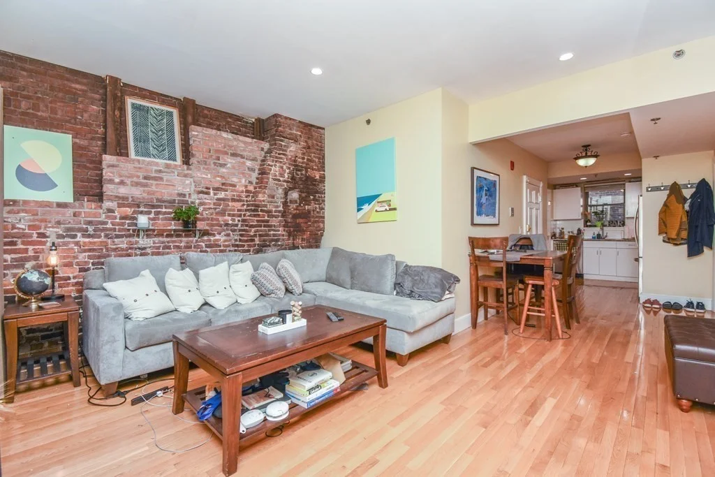 2 bed, 1 bath apartment for rent at 233 North Unit 4, North End — photo 2 of 18