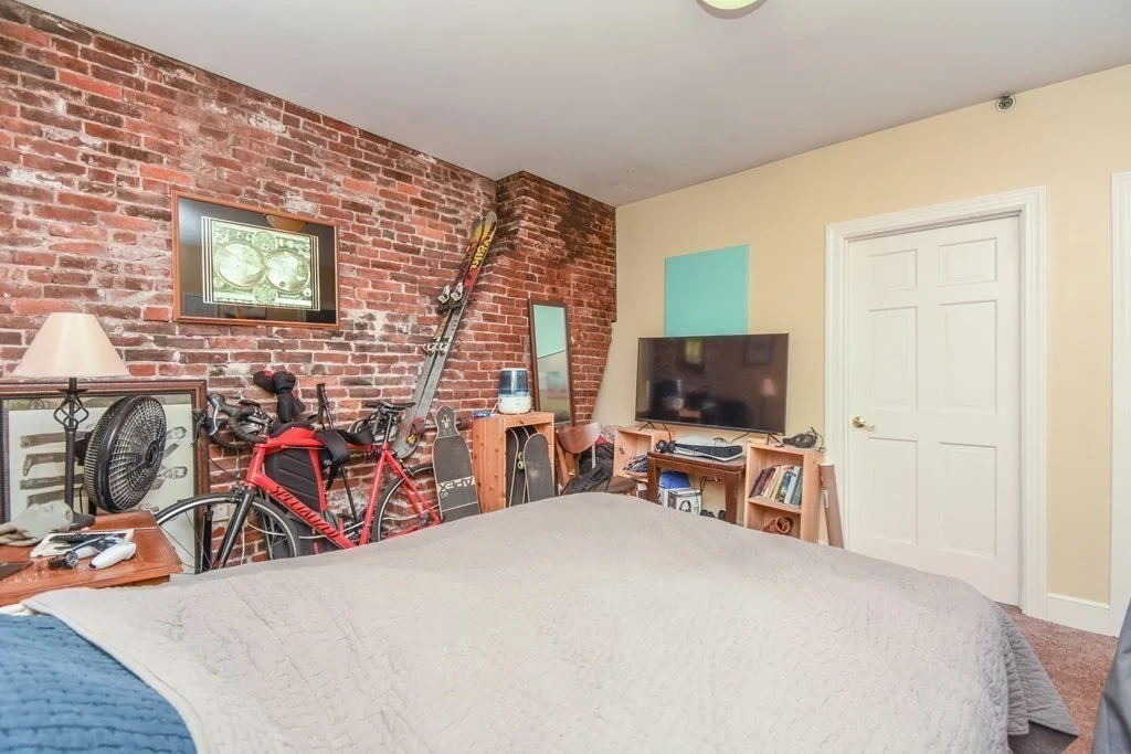 2 bed, 1 bath apartment for rent at 233 North Unit 4, North End — photo 14 of 18