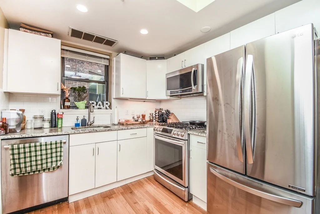 2 bed, 1 bath apartment for rent at 233 North Unit 4, North End — photo 7 of 18