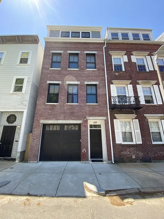 1 bed, 1 bath apartment for rent at 233 West 3rd St Unit 1, South Boston — photo 10 of 10