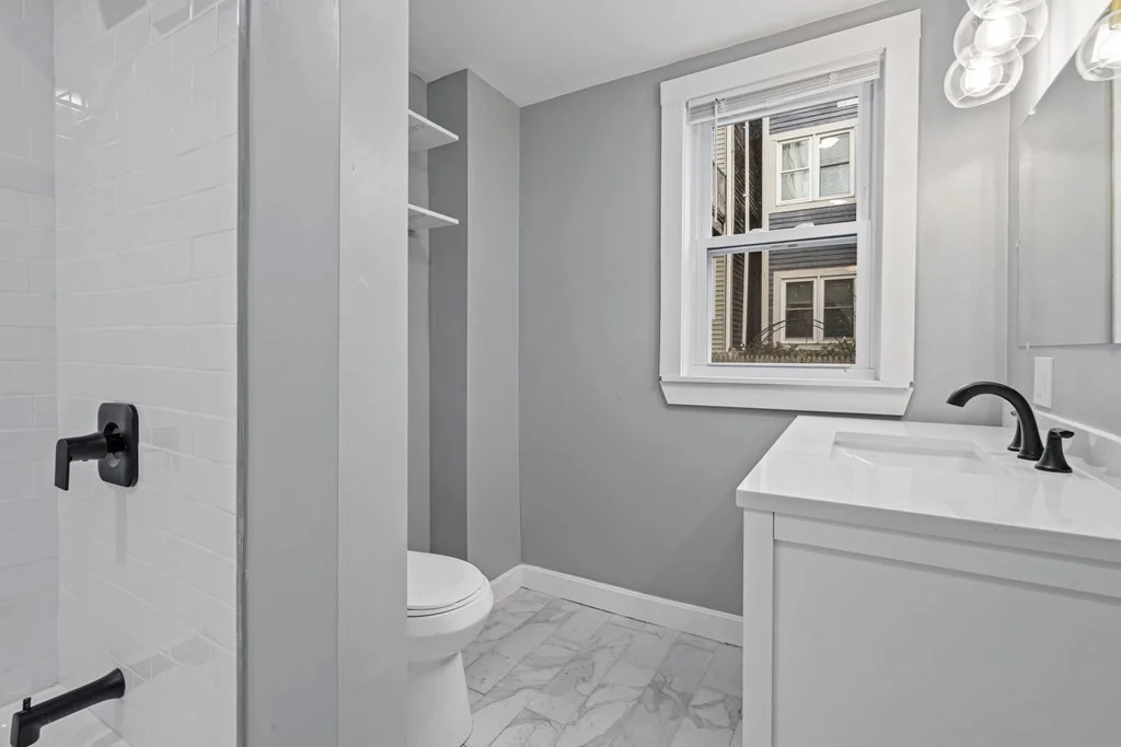 3 bed, 1 bath apartment for rent at 234 Bowen St, South Boston — photo 8 of 12