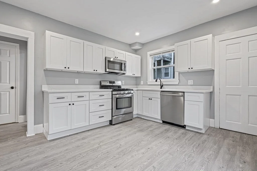 3 bed, 1 bath apartment for rent at 234 Bowen St, South Boston — photo 1 of 12