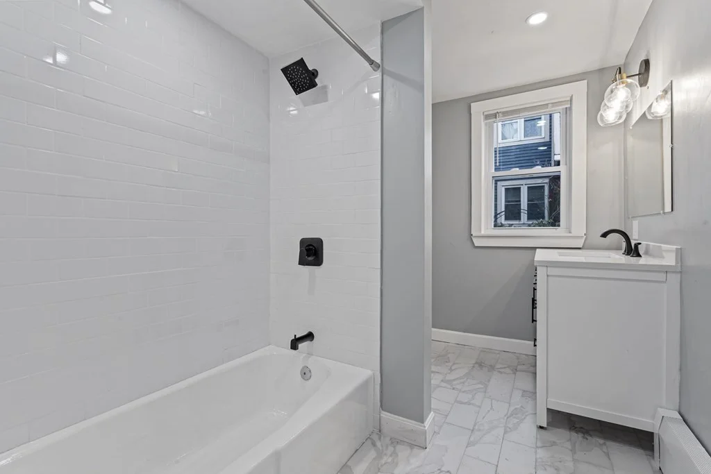 3 bed, 1 bath apartment for rent at 234 Bowen St, South Boston — photo 7 of 12