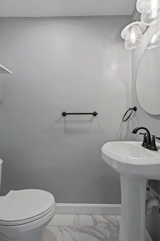 3 bed, 1 bath apartment for rent at 234 Bowen St, South Boston — photo 9 of 12