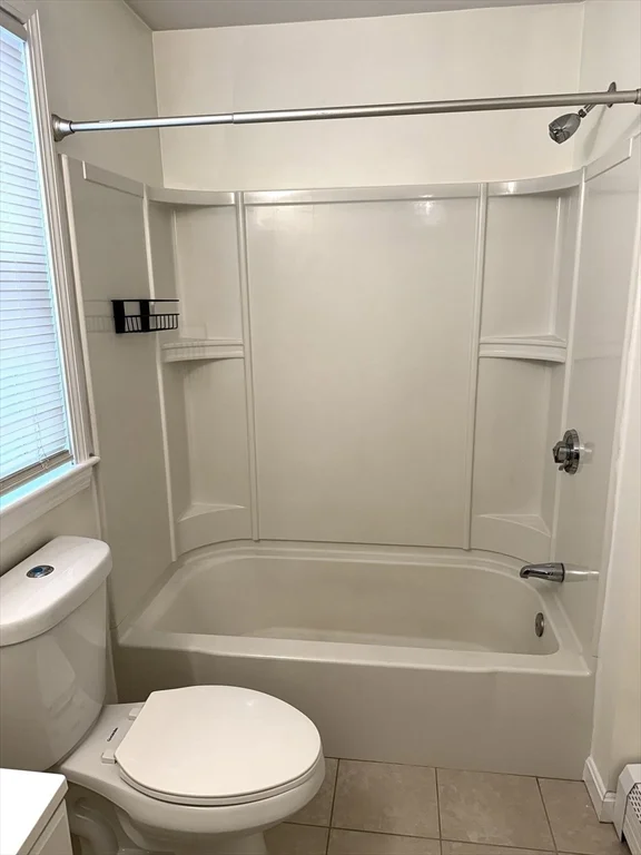 3 bed, 1 bath apartment for rent at 234 Brook Rd Unit 1, Milton — photo 10 of 25