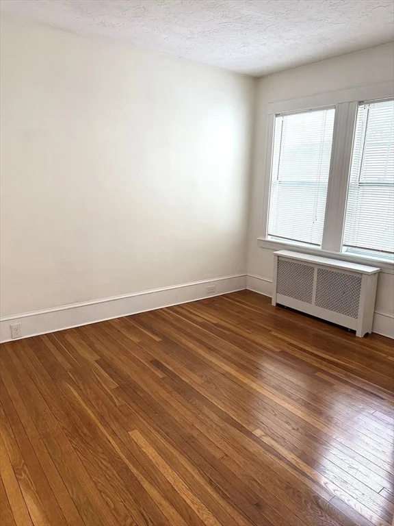 3 bed, 1 bath apartment for rent at 234 Brook Rd Unit 1, Milton — photo 16 of 25