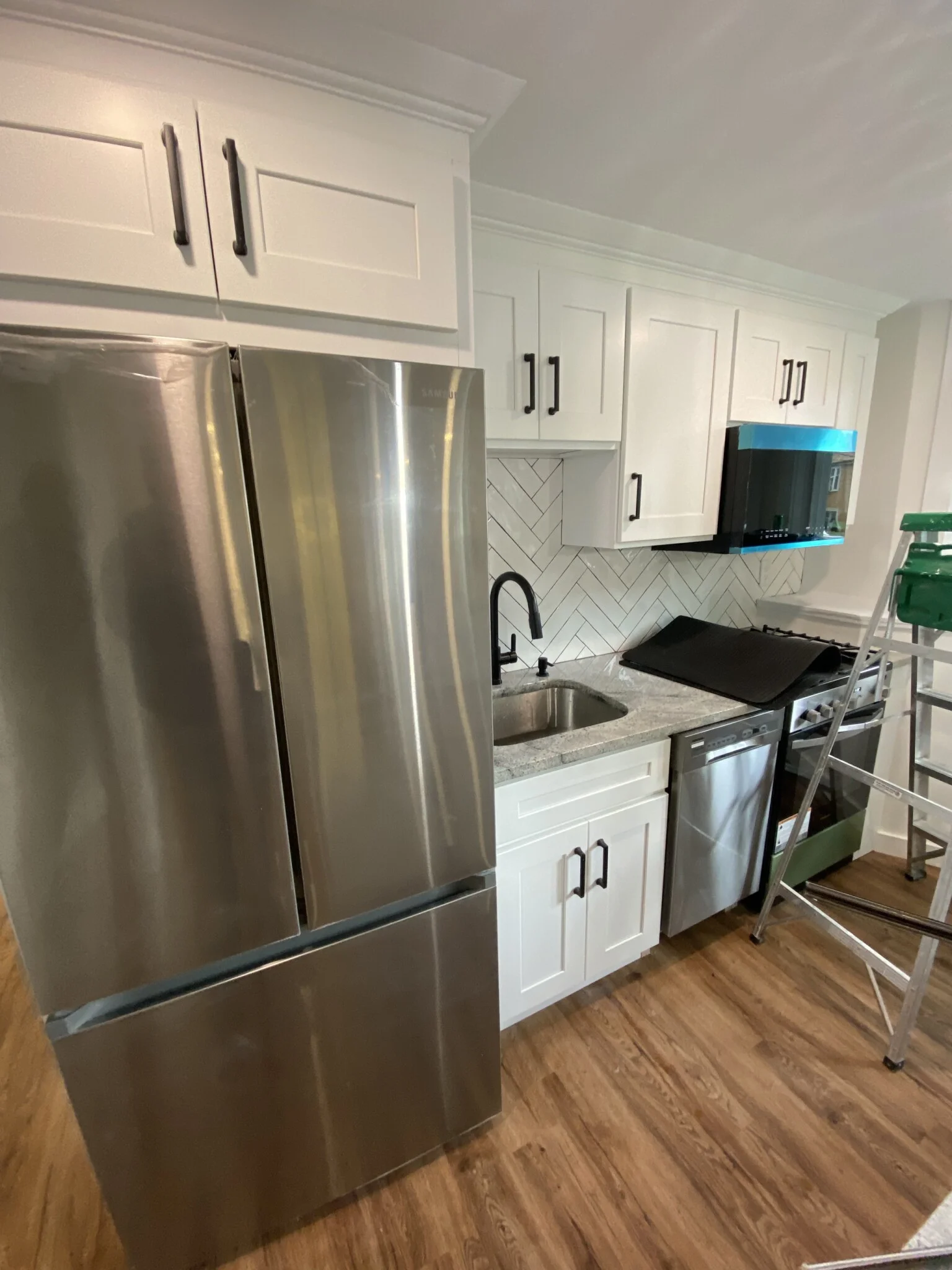 2 bed, 1 bath apartment for rent at 234 Calumet St Unit B, Mission Hill — photo 3 of 13