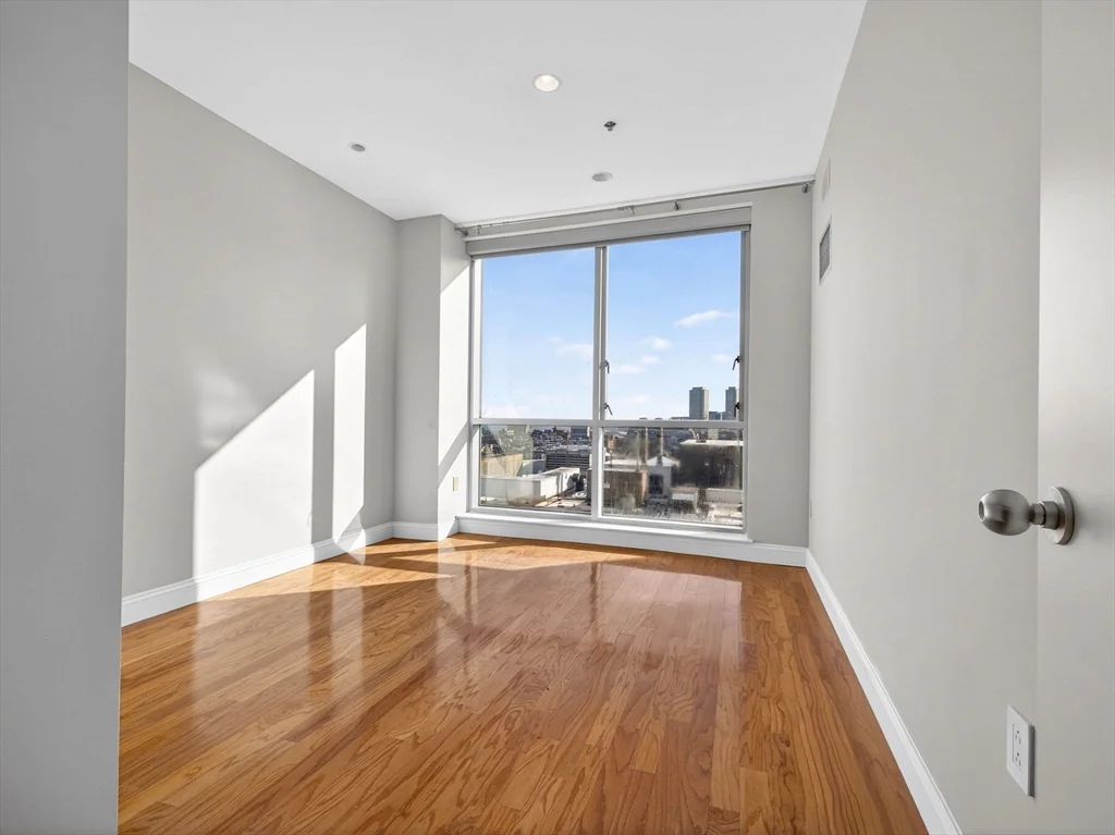 3 bed, 2 bath apartment for rent at 234 Causeway St Unit 1012, North End — photo 9 of 25