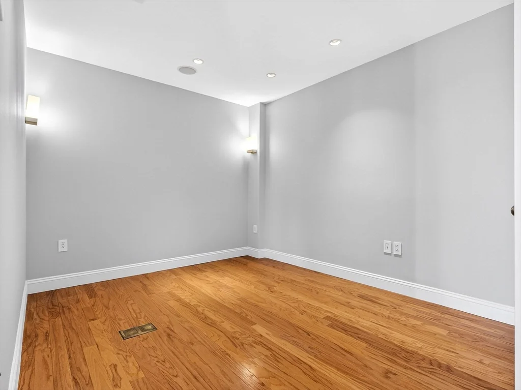 3 bed, 2 bath apartment for rent at 234 Causeway St Unit 1012, North End — photo 13 of 25