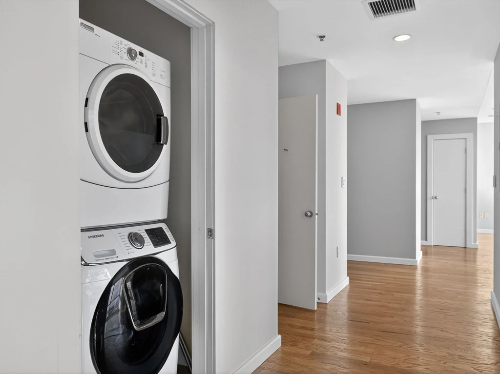 3 bed, 2 bath apartment for rent at 234 Causeway St Unit 1012, North End — photo 19 of 25