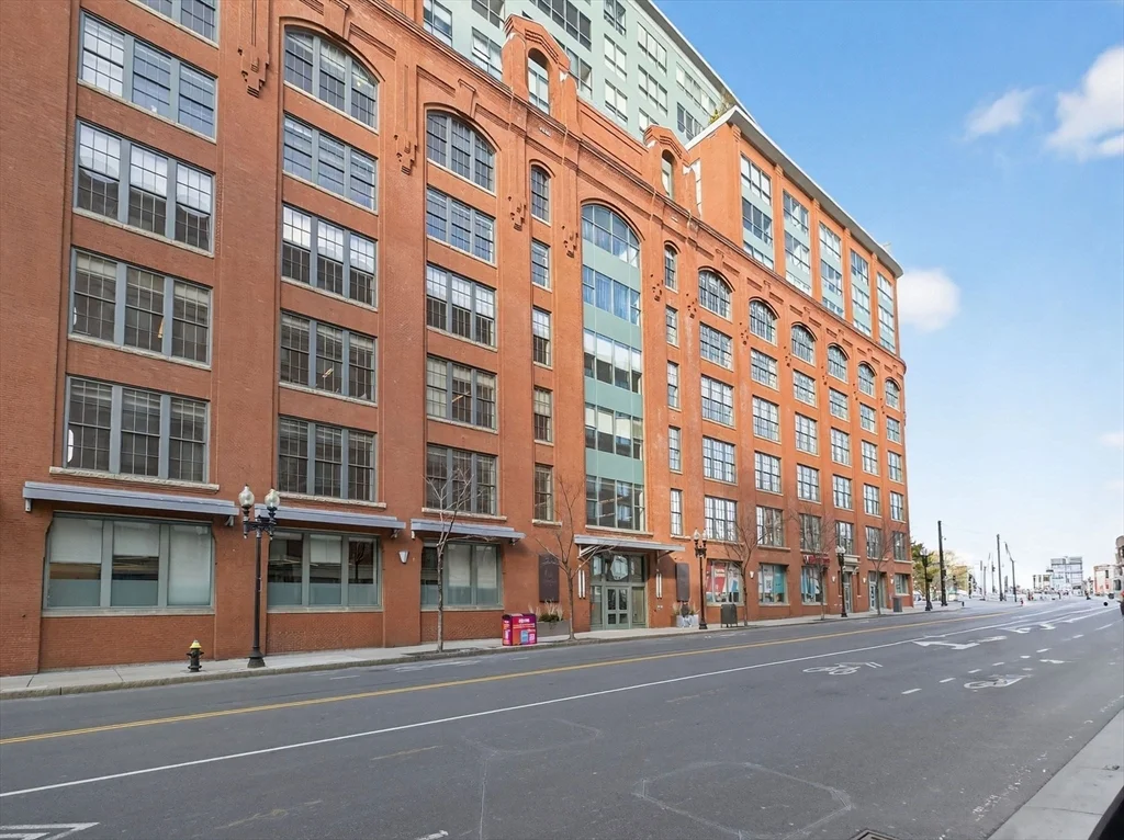 3 bed, 2 bath apartment for rent at 234 Causeway St Unit 1012, North End — photo 23 of 25