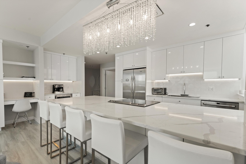 3 bed, 2 bath apartment for rent at 234 Causeway Unit 709, North End — photo 5 of 28