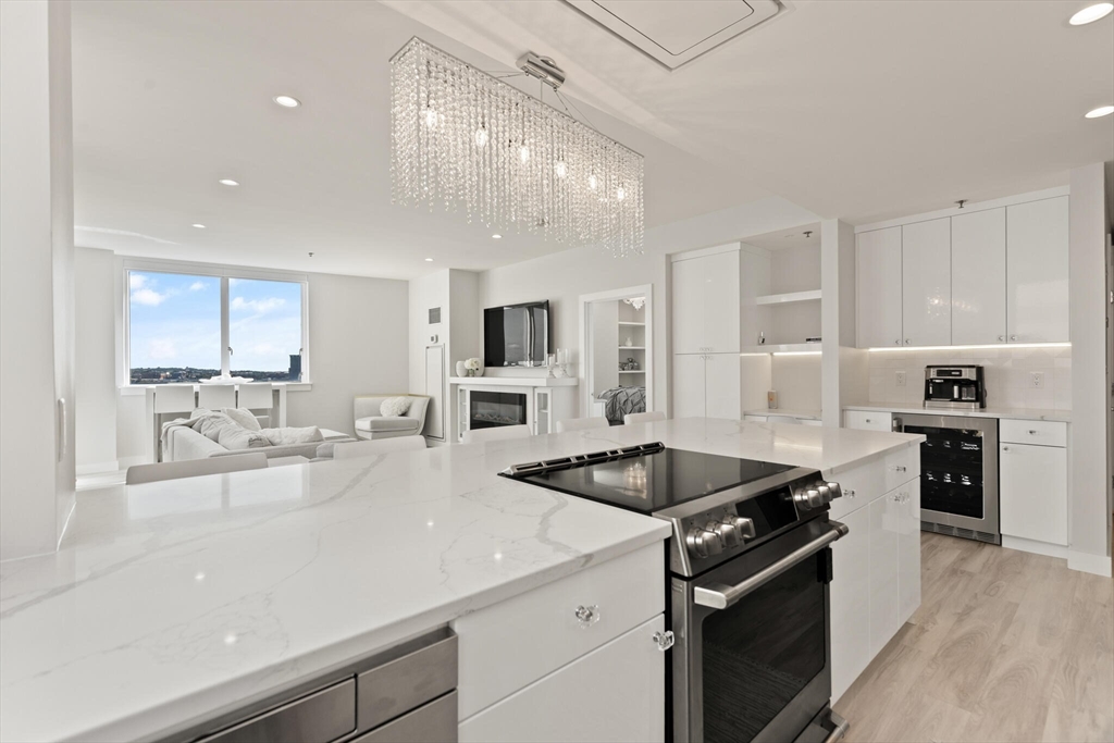 3 bed, 2 bath apartment for rent at 234 Causeway Unit 709, North End — photo 6 of 28