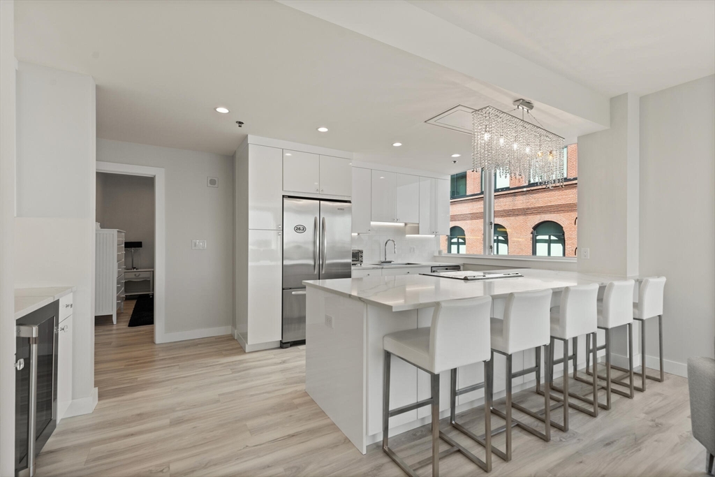3 bed, 2 bath apartment for rent at 234 Causeway Unit 709, North End — photo 4 of 28