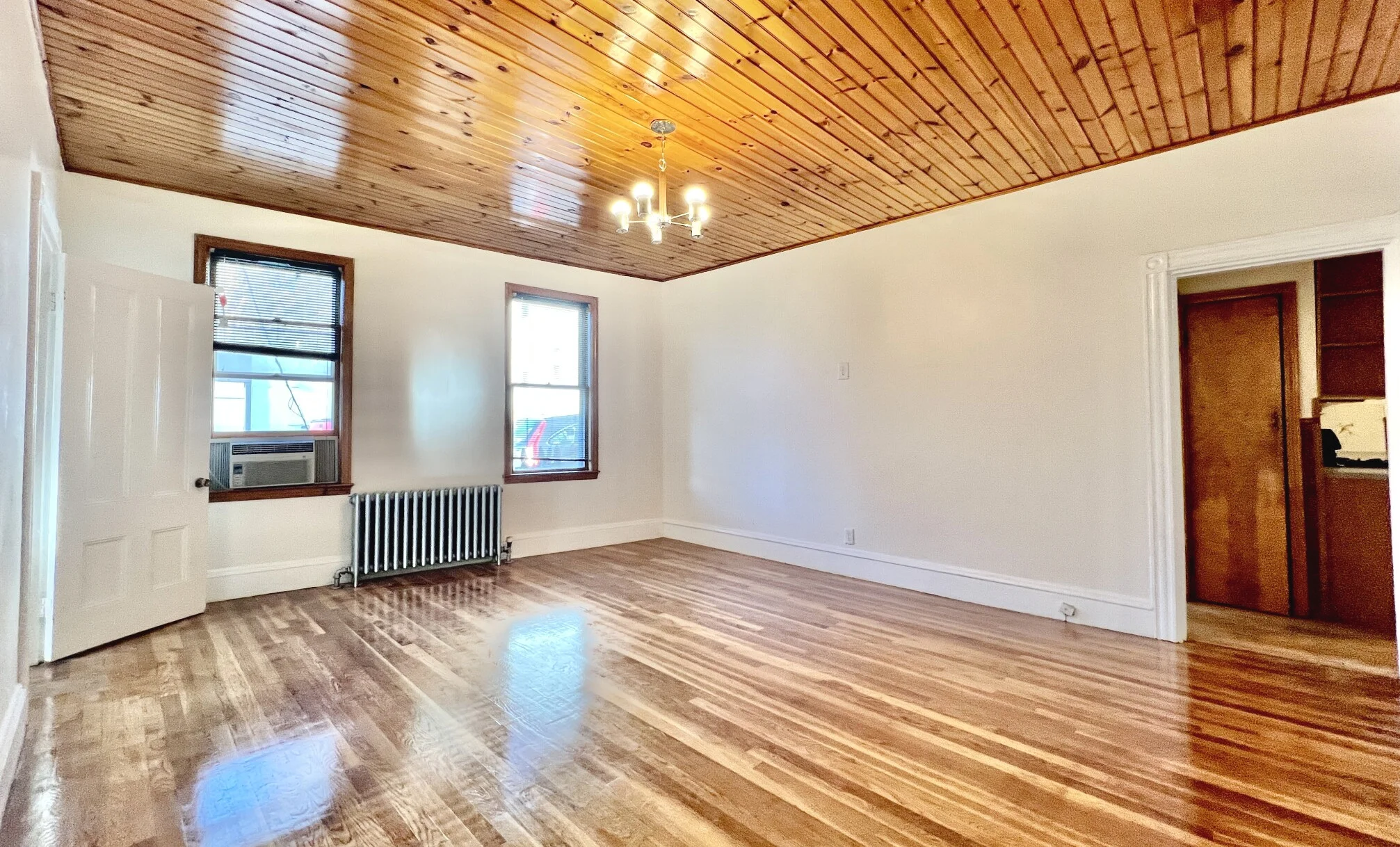 2.5 bed, 1 bath apartment for rent at 234 Cypress St Unit 1, Brookline — photo 2 of 7