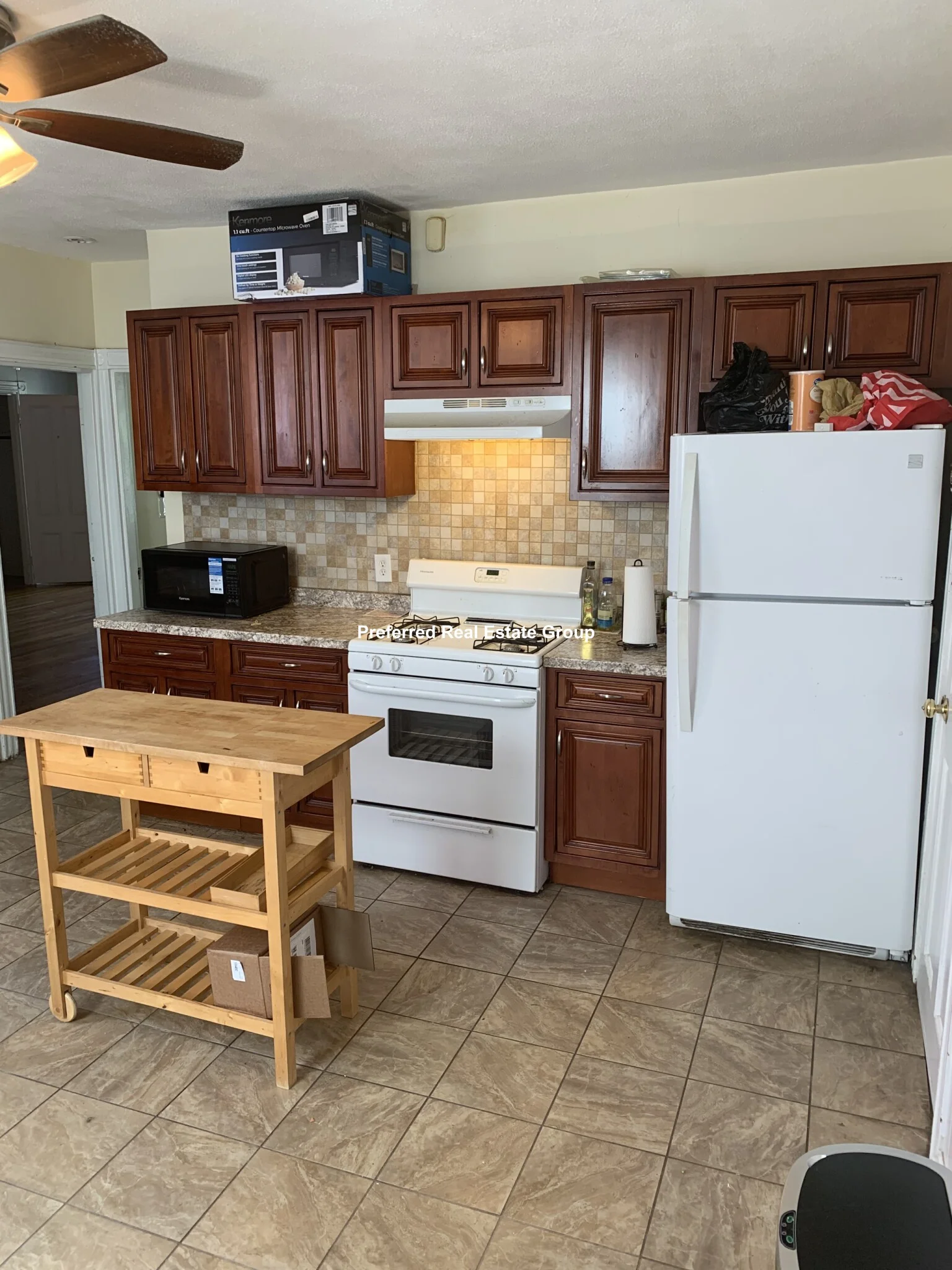 2 bed, 1 bath apartment for rent at 234 Cypress St Unit 2, Chestnut Hill
