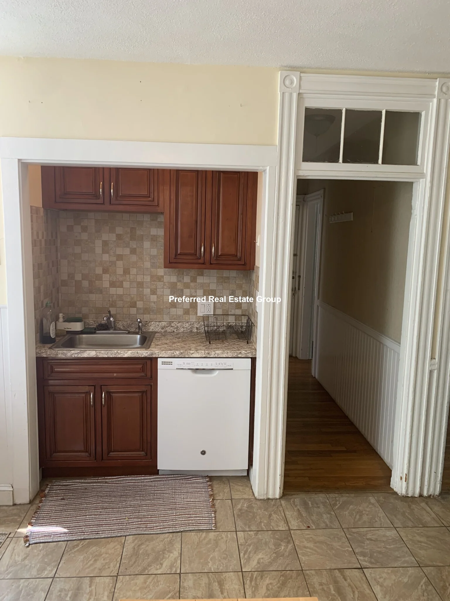 2 bed, 1 bath apartment for rent at 234 Cypress St Unit 3, Brookline — photo 2 of 13