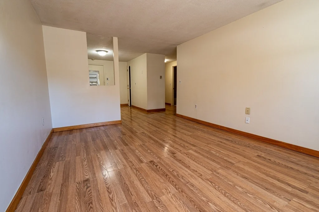 1 bed, 1 bath apartment for rent at 234 Low St Unit 3, Newburyport — photo 3 of 13