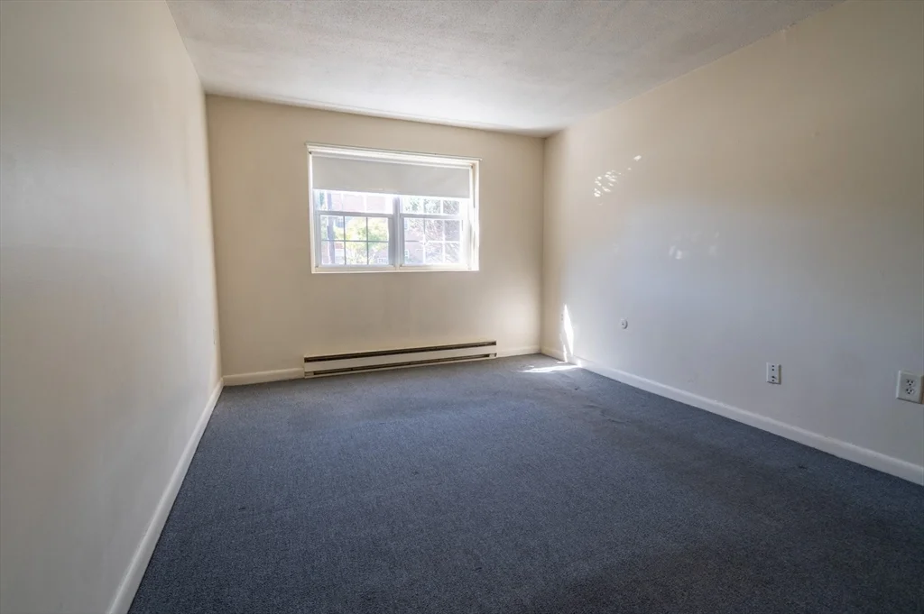 1 bed, 1 bath apartment for rent at 234 Low St Unit 3, Newburyport — photo 8 of 13