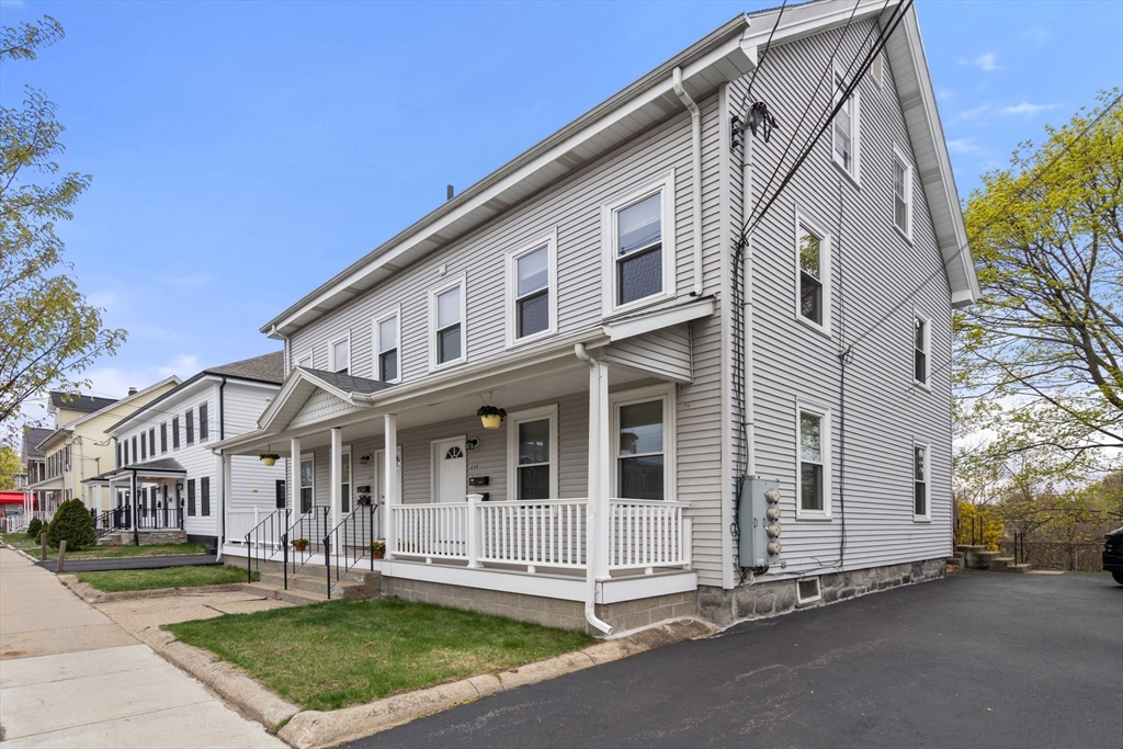 1 bed, 1 bath apartment for rent at 234 River St Unit 1, Waltham — photo 2 of 12