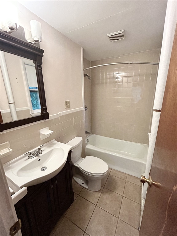 1 bed, 1 bath apartment for rent at 234 River St Unit 1, Waltham — photo 10 of 12