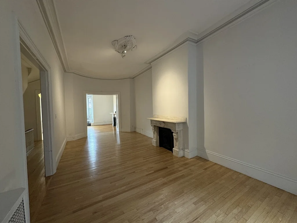 3 bed, 2 bath apartment for rent at 234 W Canton Unit 1, South End — photo 5 of 16