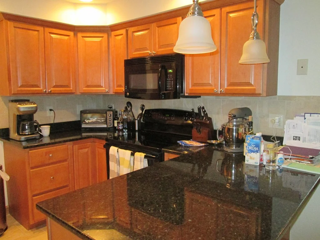 2 bed, 1 bath apartment for rent at 2340 Commonwealth Ave Unit 2-3, Newton — photo 4 of 10