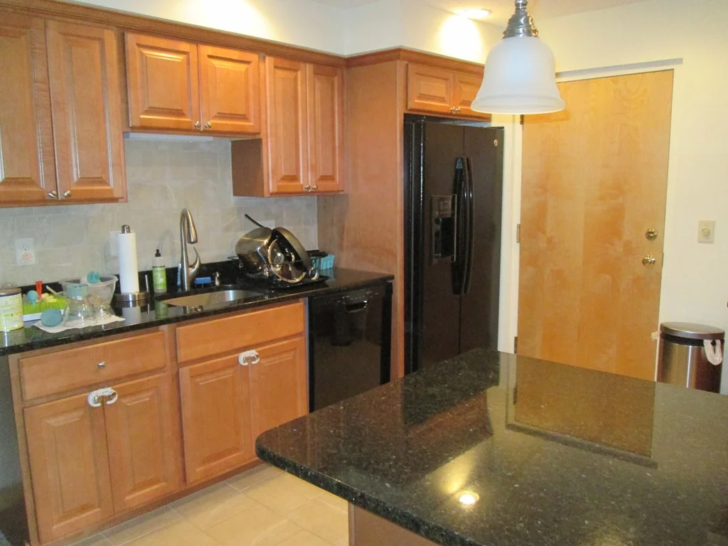 2 bed, 1 bath apartment for rent at 2340 Commonwealth Ave Unit 2-3, Newton — photo 3 of 10