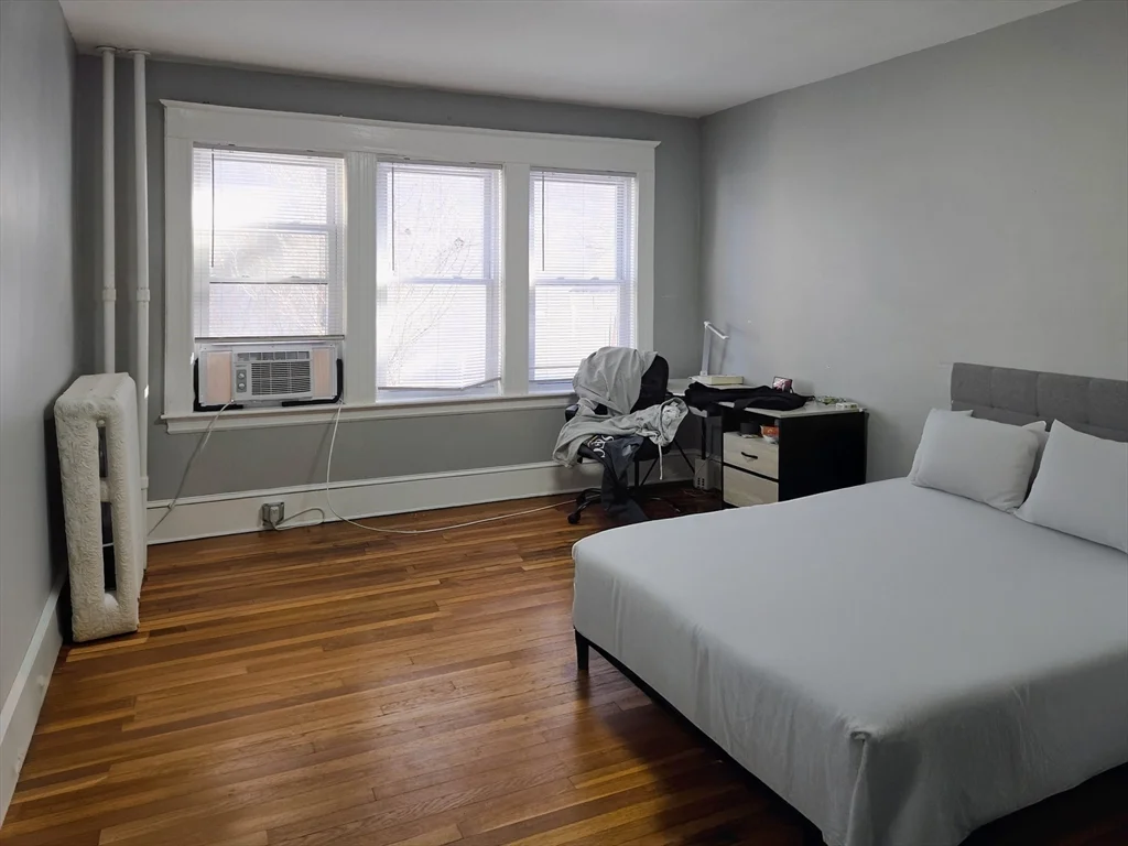 4 bed, 2 bath apartment for rent at 235-237 Chestnut Hill Ave Unit 1, Brighton — photo 9 of 20