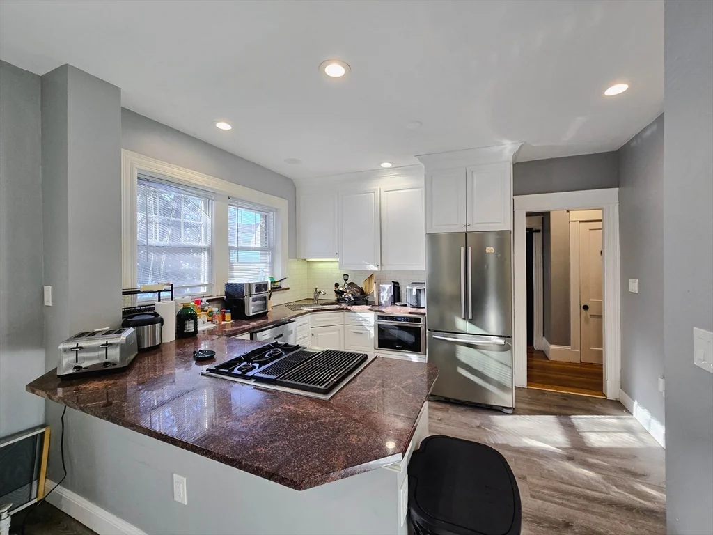 4 bed, 2 bath apartment for rent at 235-237 Chestnut Hill Ave Unit 1, Brighton — photo 5 of 20
