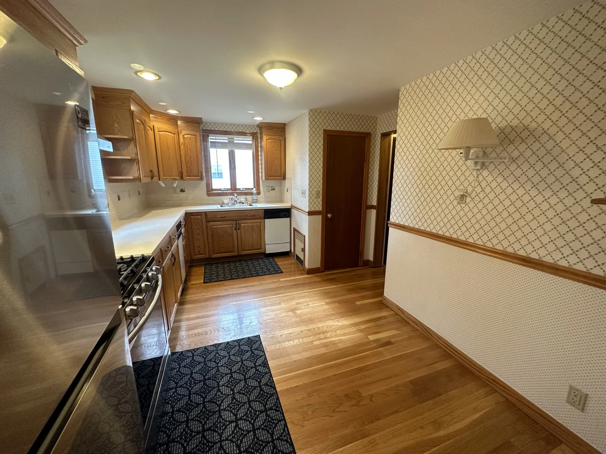 2 bed, 1.5 bath apartment for rent at 235 Ashcroft Rd Unit 1, Medford — photo 4 of 30