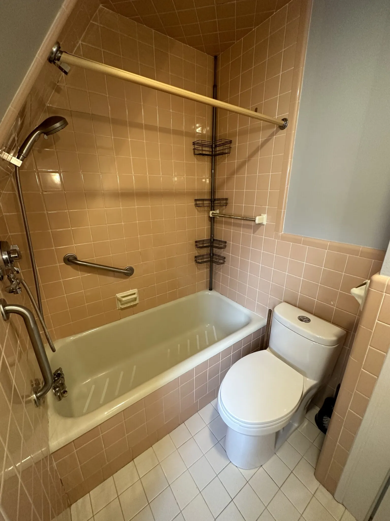 2 bed, 1.5 bath apartment for rent at 235 Ashcroft Rd Unit SF, Medford — photo 26 of 30