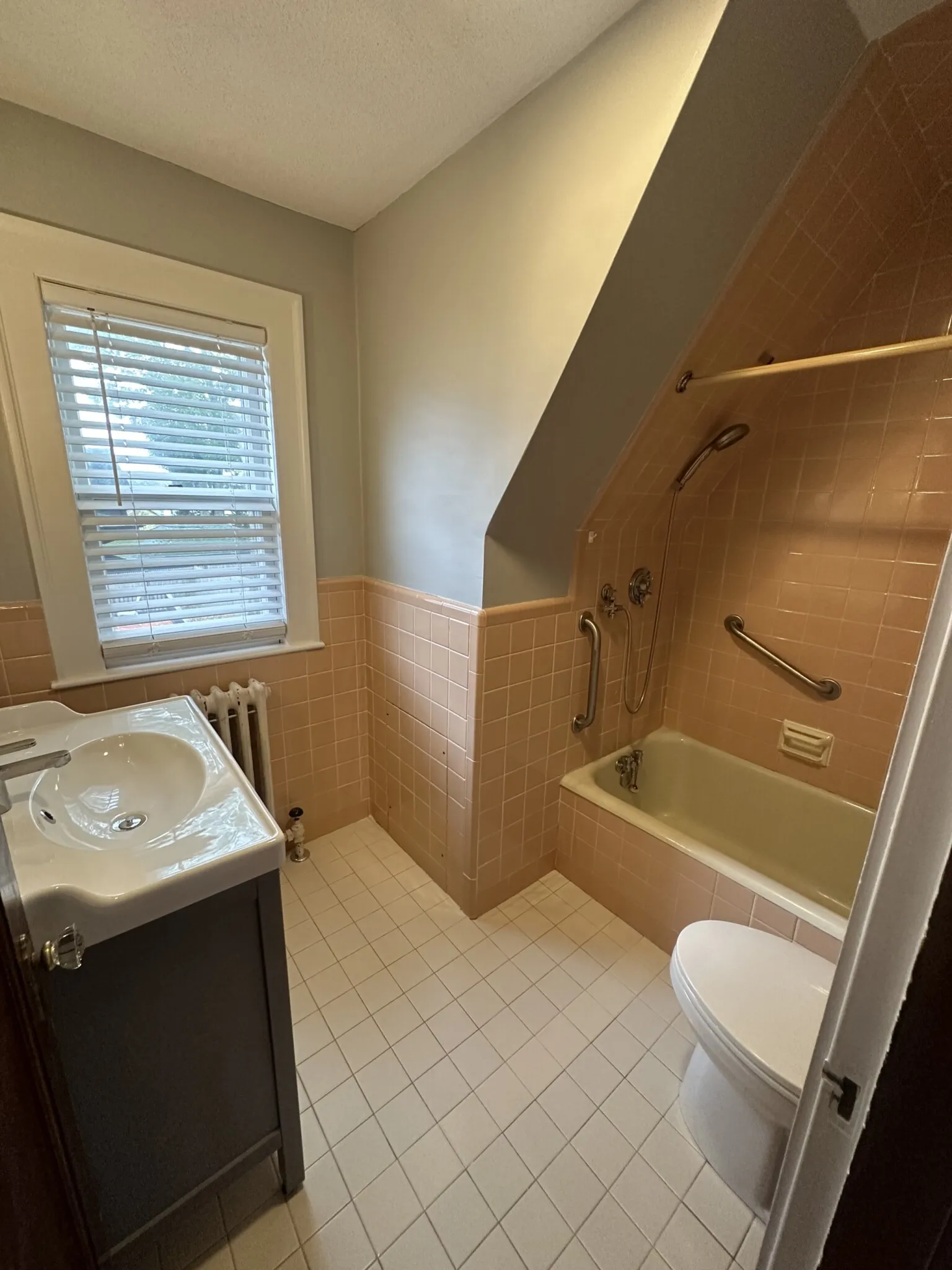 2 bed, 1.5 bath apartment for rent at 235 Ashcroft Rd Unit SF, Medford — photo 24 of 30