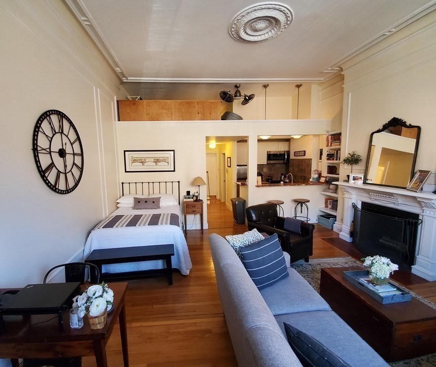 1 bed, 1 bath apartment for rent at 235 Beacon St Unit 3, Back Bay — photo 4 of 12