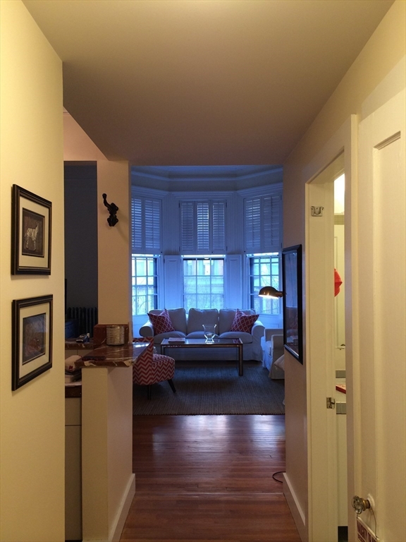 1 bed, 1 bath apartment for rent at 235 Beacon St Unit 3, Back Bay — photo 11 of 12