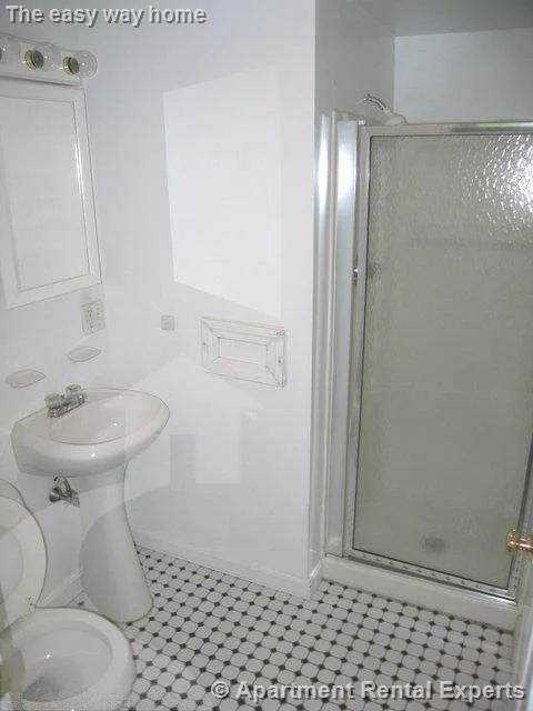 1 bed, 1 bath apartment for rent at 235 Columbia St Unit 4R, Central Square — photo 4 of 5