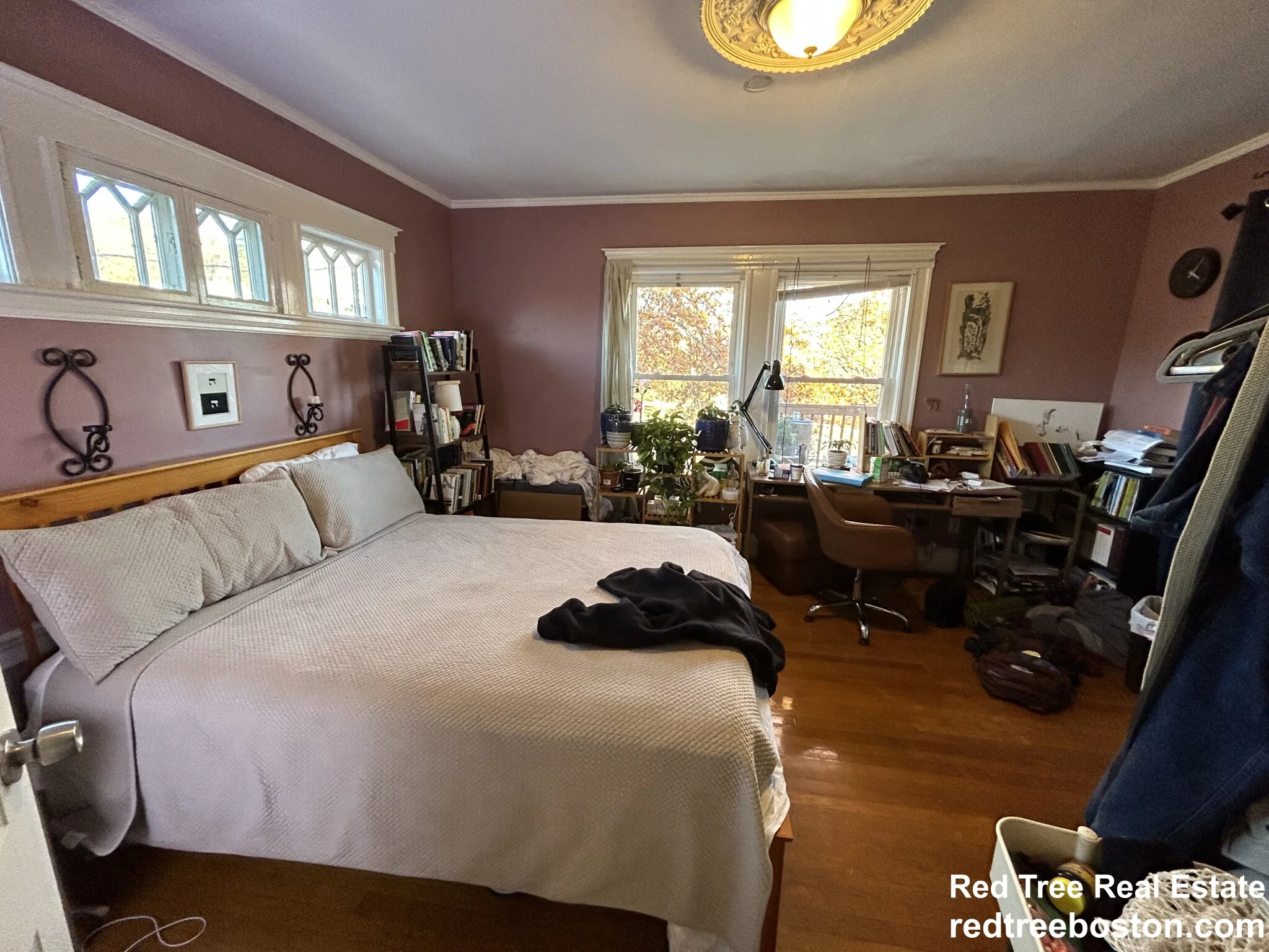 4 bed, 2 bath apartment for rent at 235 Commonwealth Ave, Chestnut Hill — photo 8 of 10