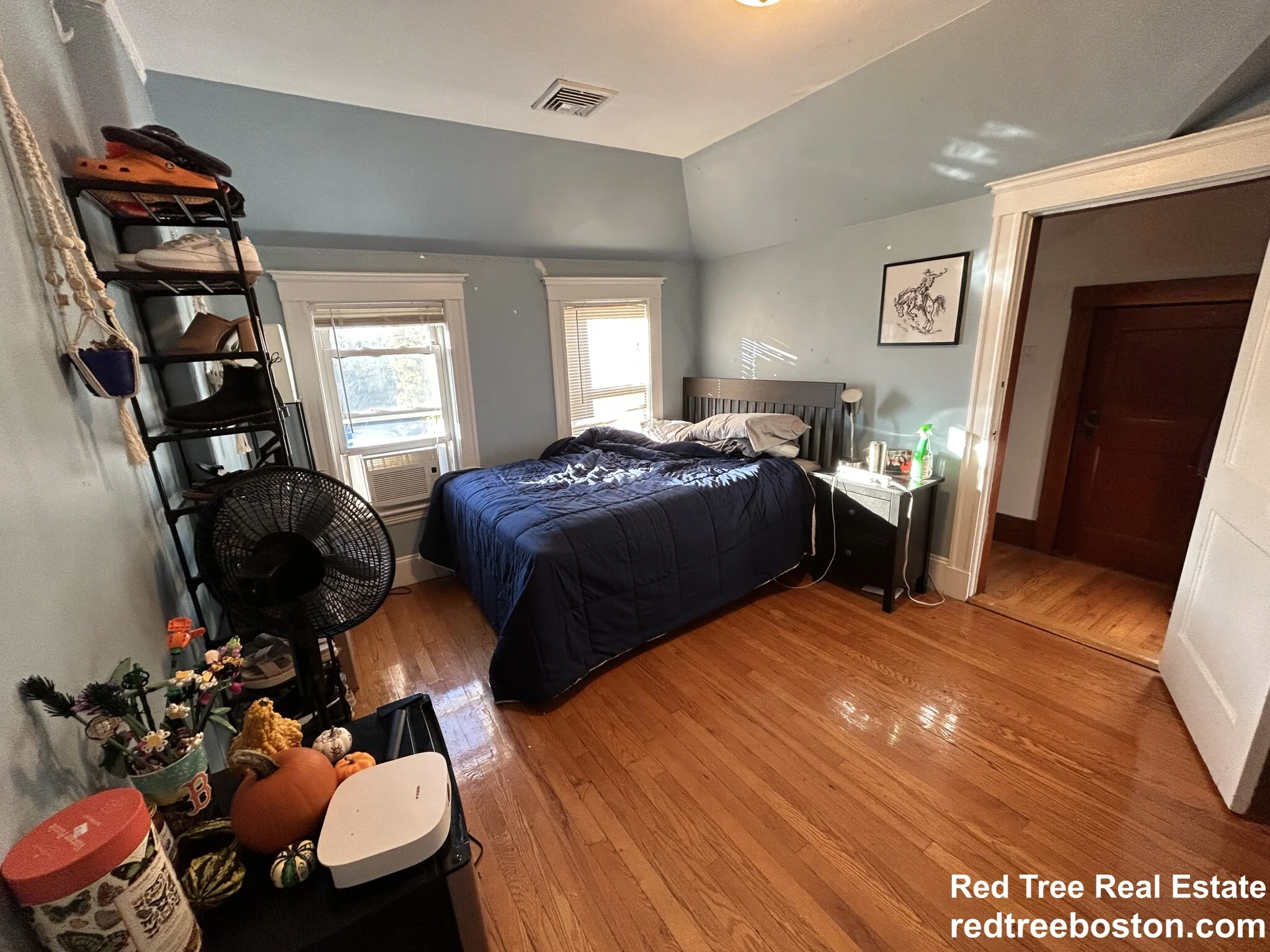4 bed, 2 bath apartment for rent at 235 Commonwealth Ave, Chestnut Hill — photo 7 of 10