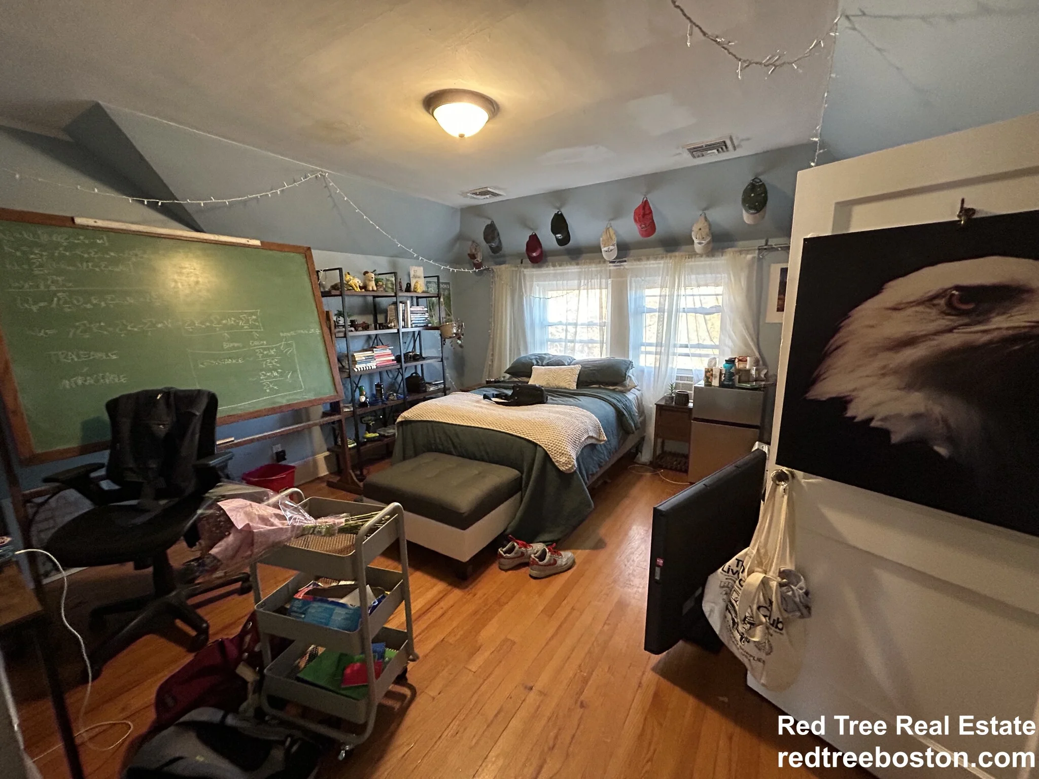 4 bed, 2 bath apartment for rent at 235 Commonwealth Ave, Chestnut Hill — photo 6 of 10